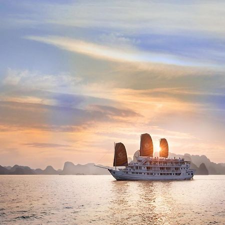 Hera Boutique Cruise Ha Long Bay Exteriör bild