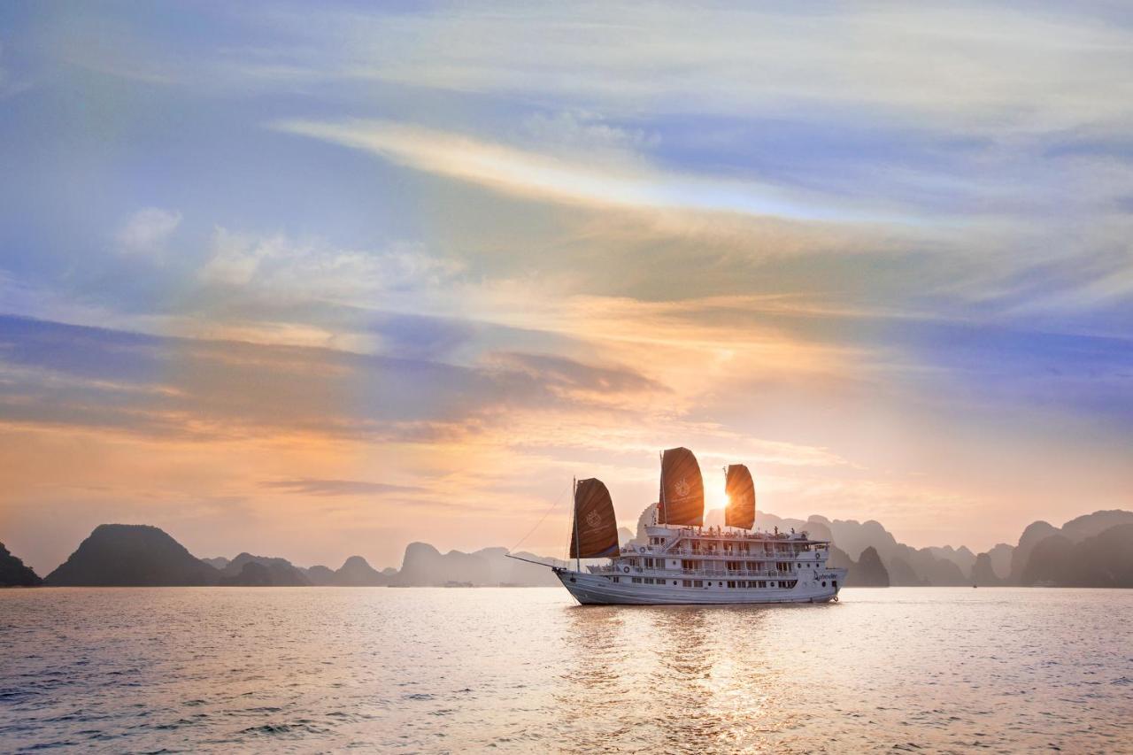 Hera Boutique Cruise Ha Long Bay Exteriör bild