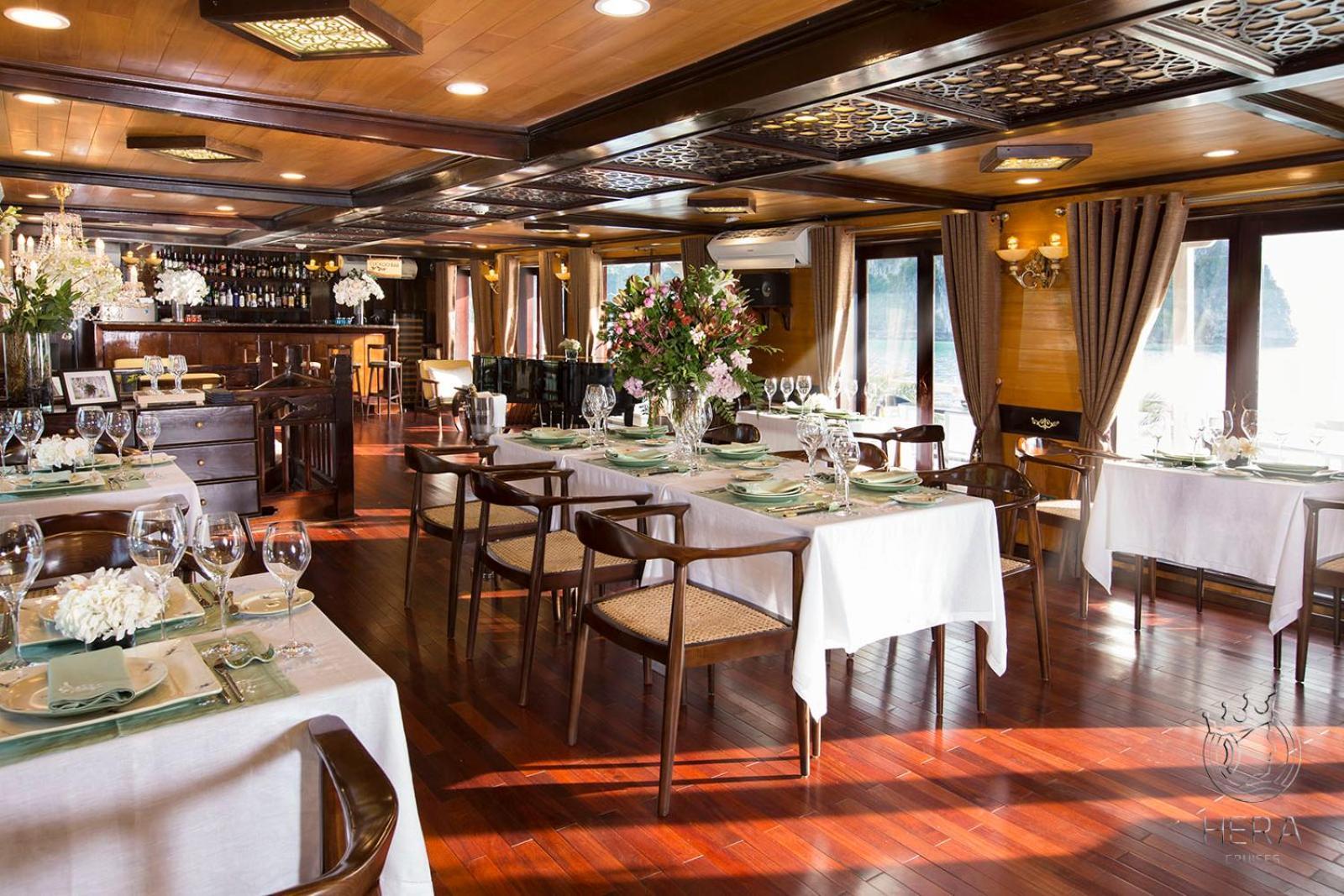 Hera Boutique Cruise Ha Long Bay Exteriör bild