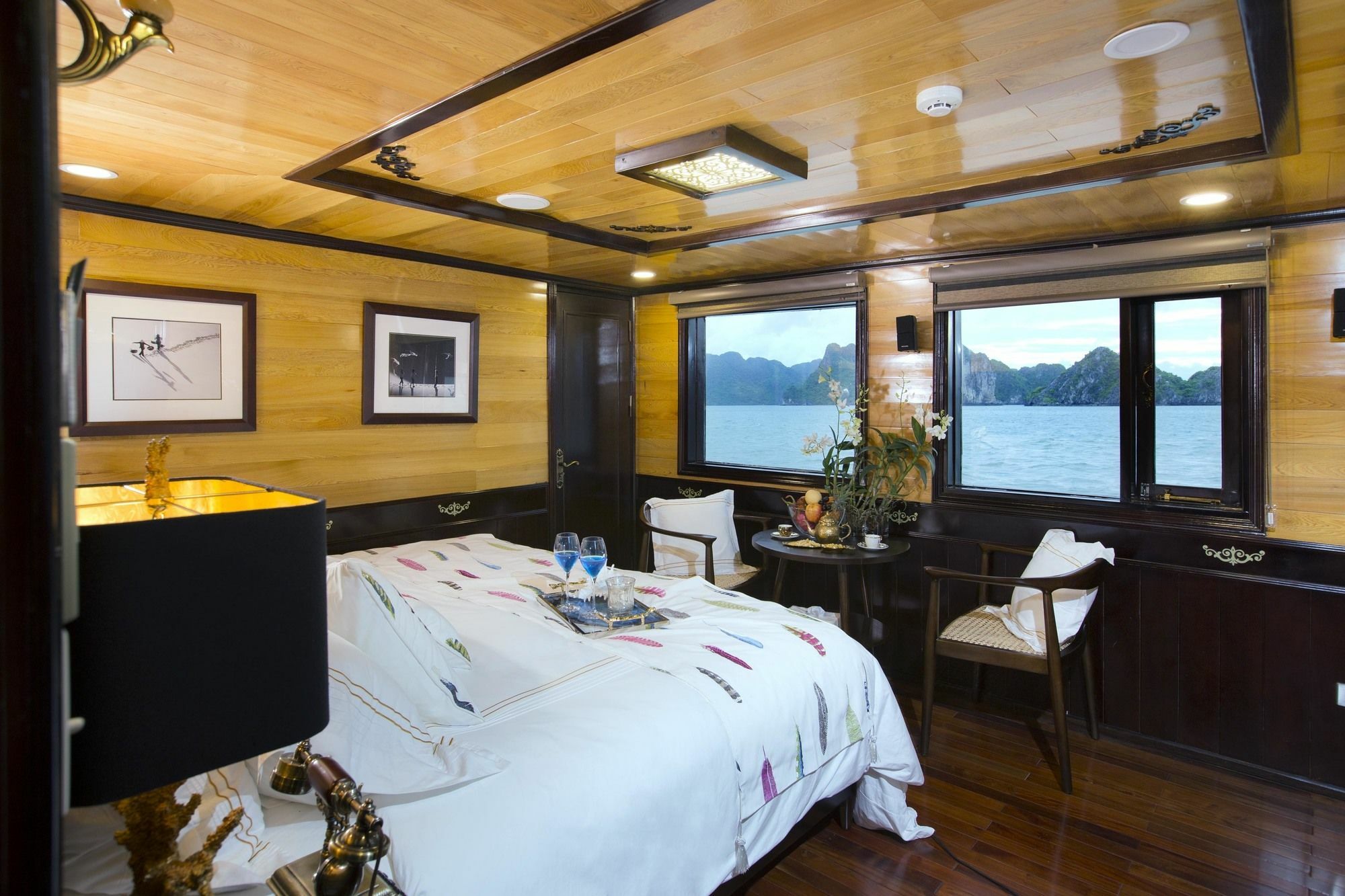 Hera Boutique Cruise Ha Long Bay Exteriör bild
