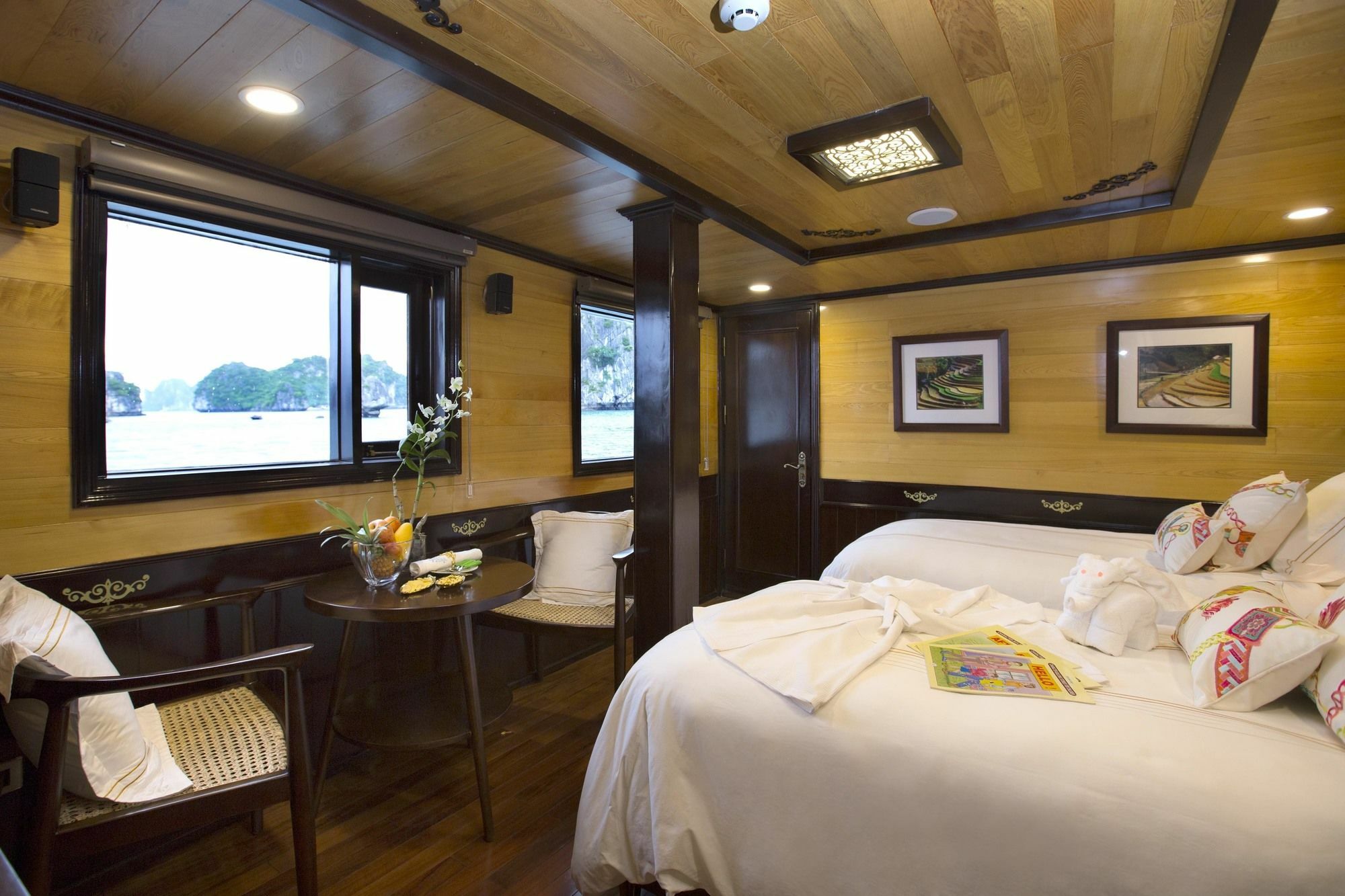Hera Boutique Cruise Ha Long Bay Exteriör bild